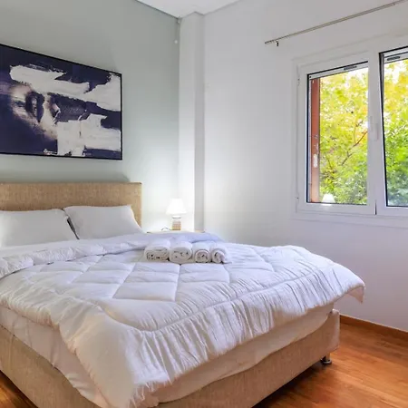 Aiolos Elegant Retro Suite In Glyfada Centre-3